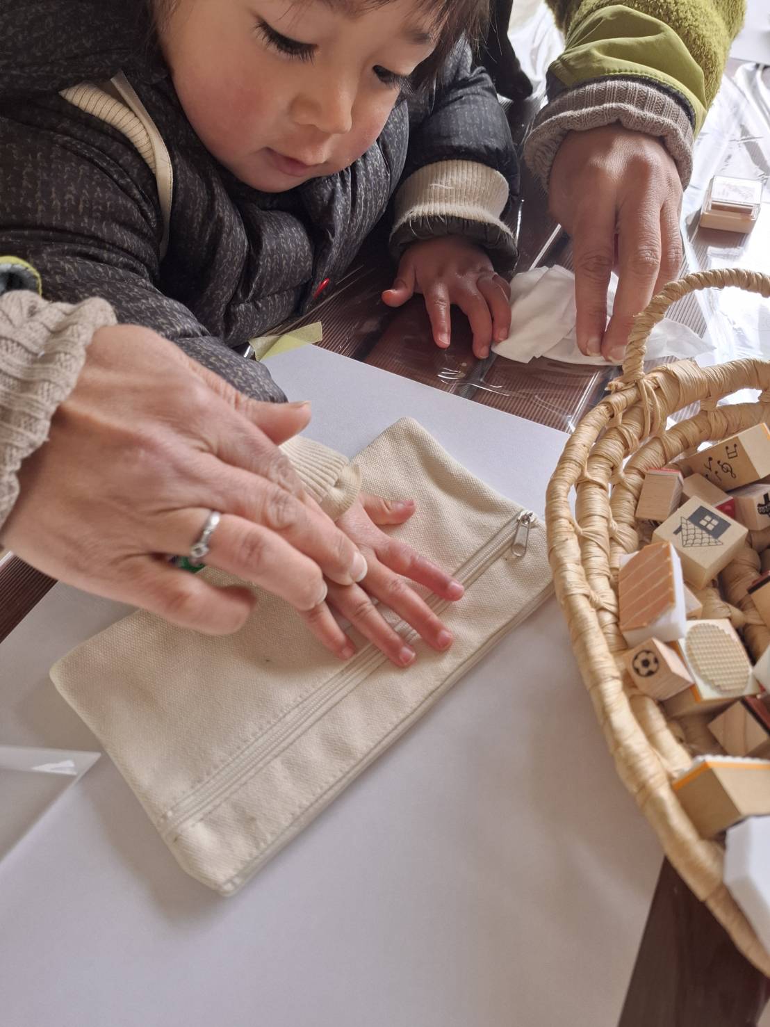 古代ぺったんアートバッグ&キーホルダー作りの様子 5